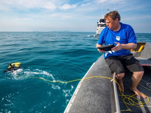 Matt Dunbabin QUT programs LarvalBot_credit Great Barrier Reef Foundation - Photographer Gary Cranitch Qld Museum.jpg